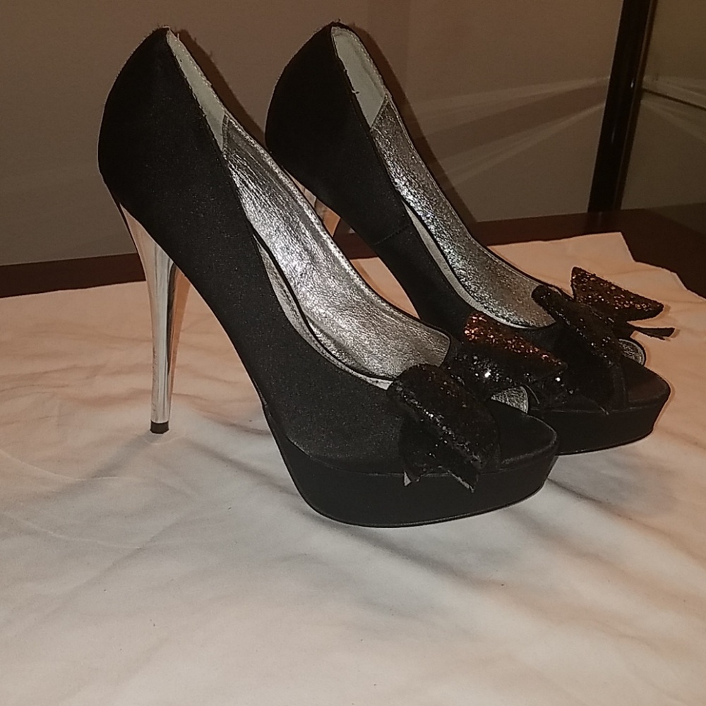 Glitter Black Bow Stilettos